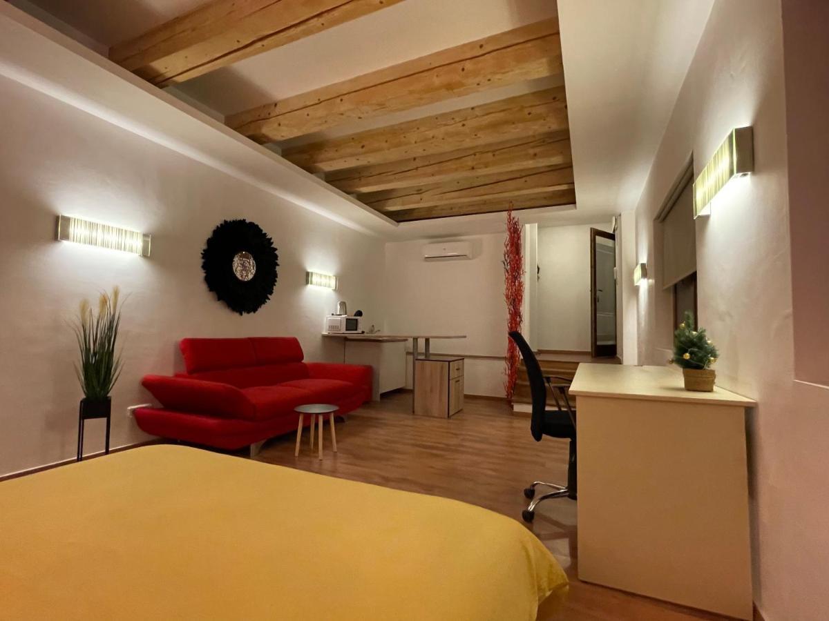 New Workspace Studio Savoya9 Self Check In Old City Center Timişoara Exterior foto